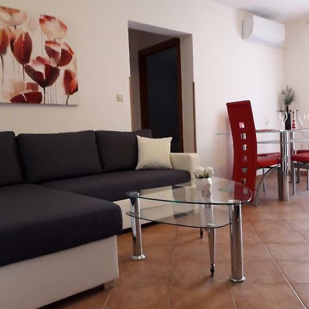 Apartman Lean Пула Экстерьер фото