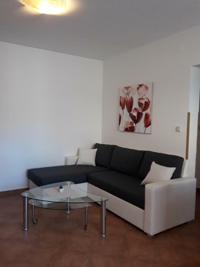 Apartman Lean Пула Экстерьер фото