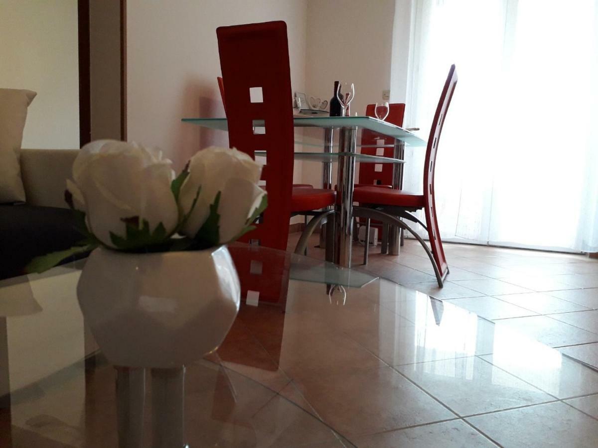 Apartman Lean Пула Экстерьер фото