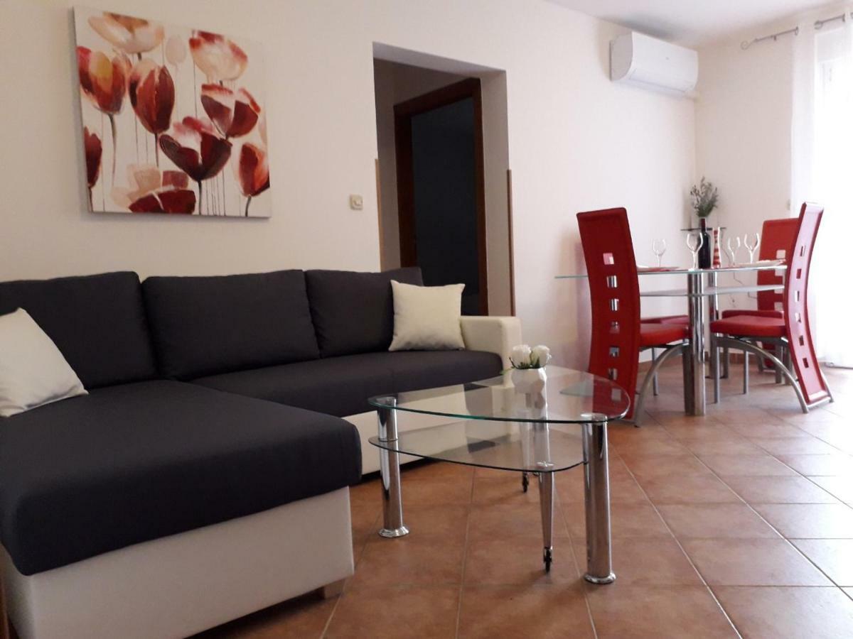 Apartman Lean Пула Экстерьер фото